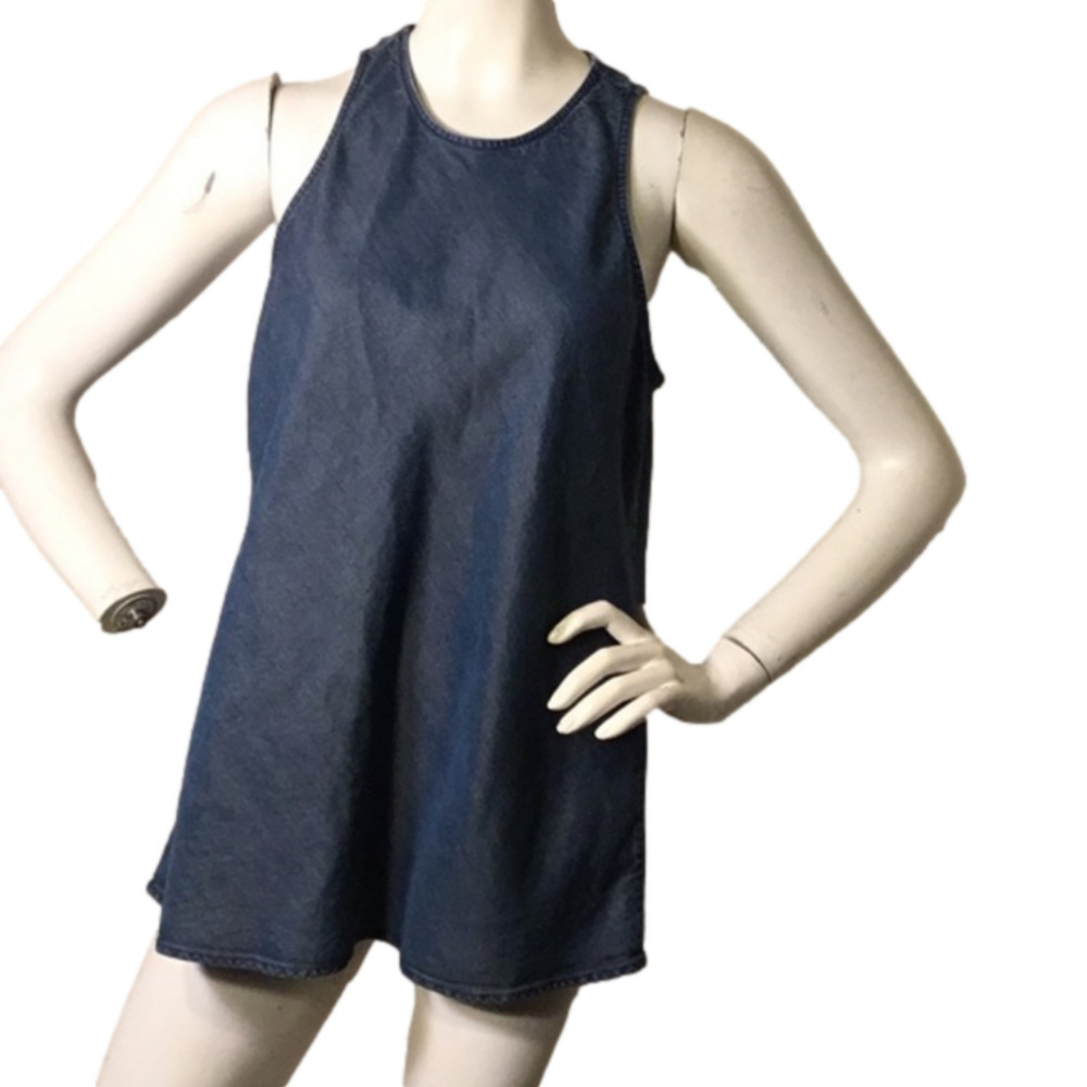 CREMIEUX DENIM / CHAMBRAY SLEEVELESS BLOUSE SIZE MEDIUM